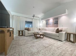 341 Emerald Bay Cir UNIT T5, Naples, FL 34110