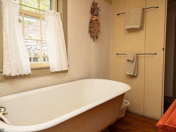 full bath on second floor (clawfoot tub able to convert to shower)