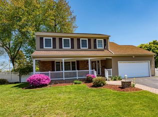 20 Evon Drive SW, Syosset, NY 11791