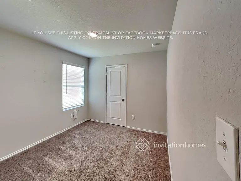 5449 Verdugos Palace — Photo 15