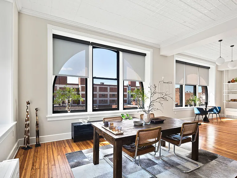 303 N Howard St — Photo 25