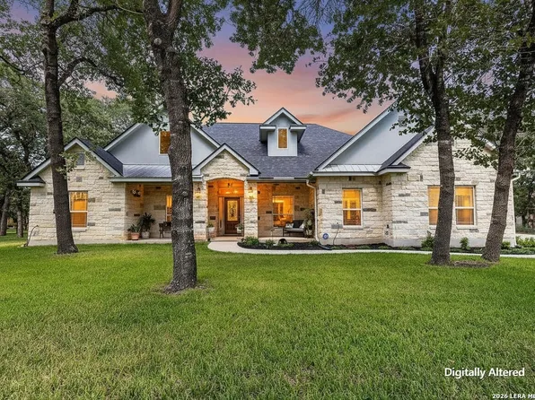 128 CHUCKWAGON DR, La Vernia, TX 78121