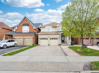 18 Long Meadow Rd, Brampton, ON L6P2A2