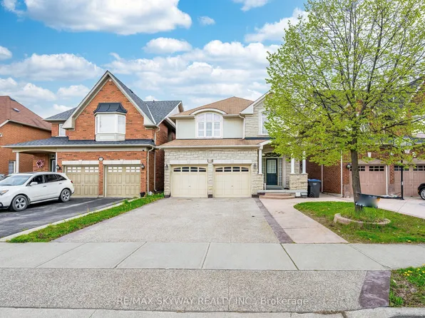 18 Long Meadow Rd, Brampton, ON L6P 2A2