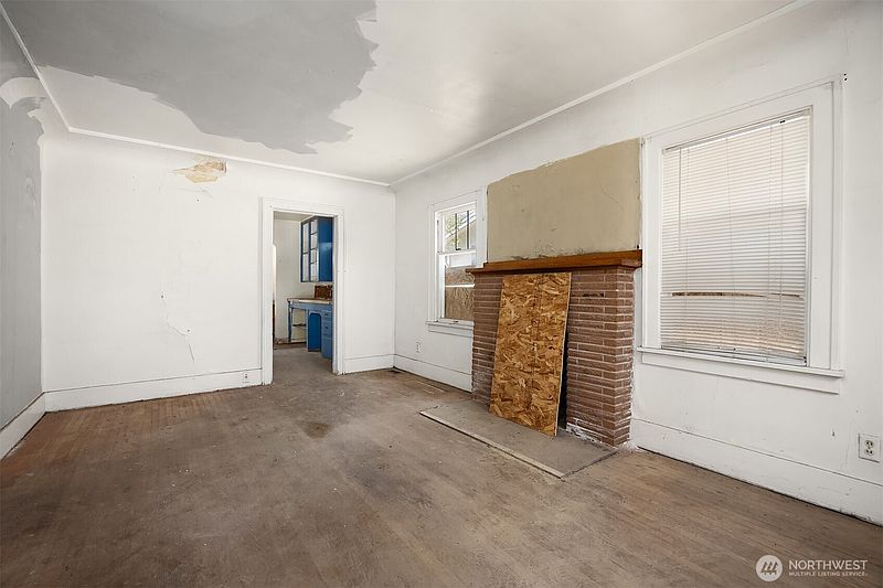 3rd image of 945 N 103rd Street