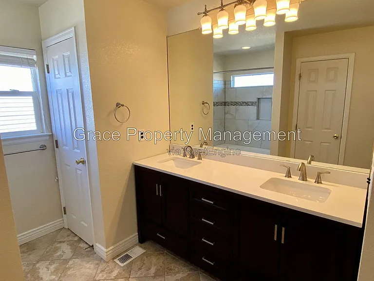 22447 E Dorado Pl — Photo 17
