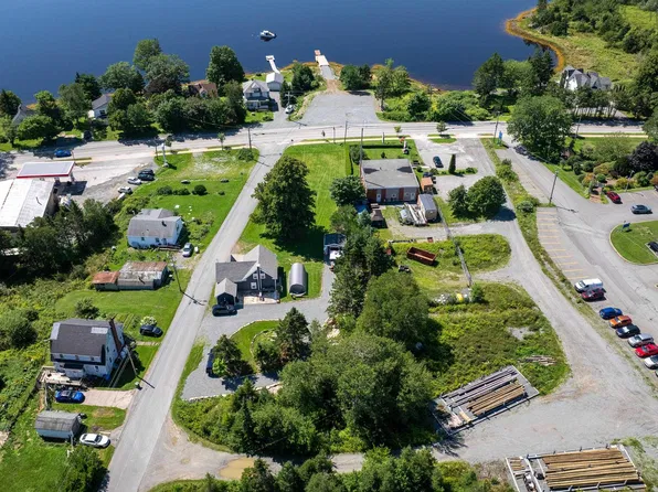 17 Behie Rd, Sheet Harbour, NS B0J 3B0