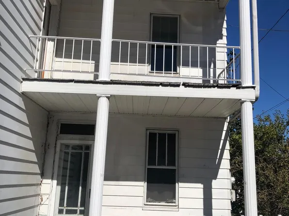 333 W 6th St, Mount Carmel, PA 17851