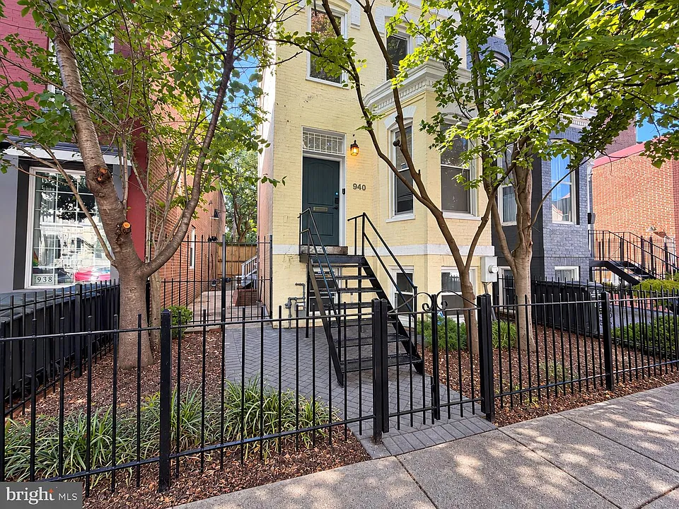 940 N St NW