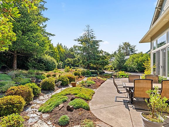 5th image of 88130 Windleaf Way