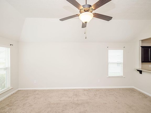4th image of 3248 Alexandria Drive