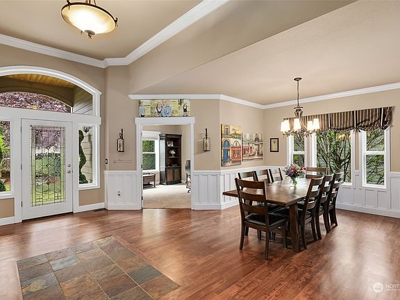 3rd image of 3723 Northshore Boulevard NE
