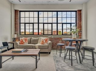 151 Chestnut St #302, Springfield, MA 01103