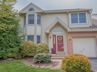 192 Ridings Cir, Macungie, PA 18062