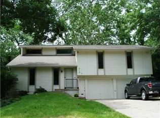 512 NW Cherokee Dr, Riverside, MO 64150