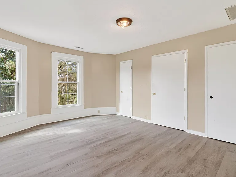 409 Meadow Rd — Photo 30
