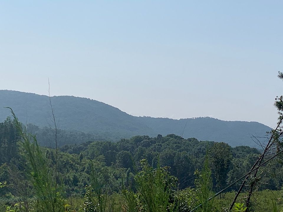 2nd image of Red Bud Rd NE