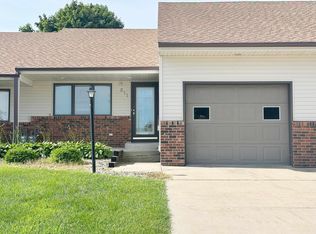 211 Royal Oaks Dr, Cresco, IA 52136