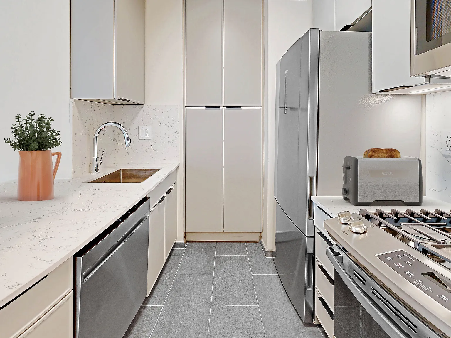 401 East 80th Street — Photo 2