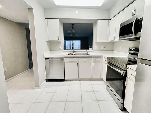 5th image of 14095 Royal Vista Drive #401