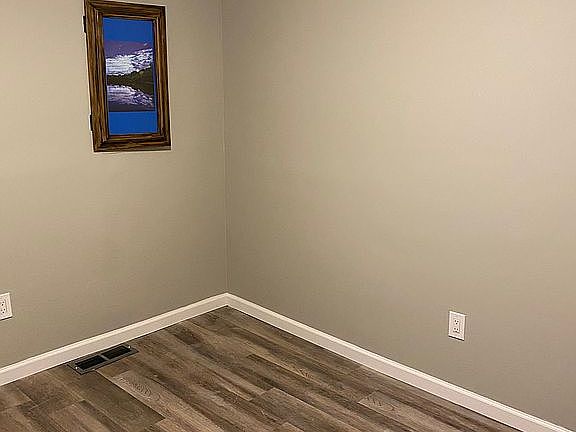 3rd image of 36 Tall Oaks Dr