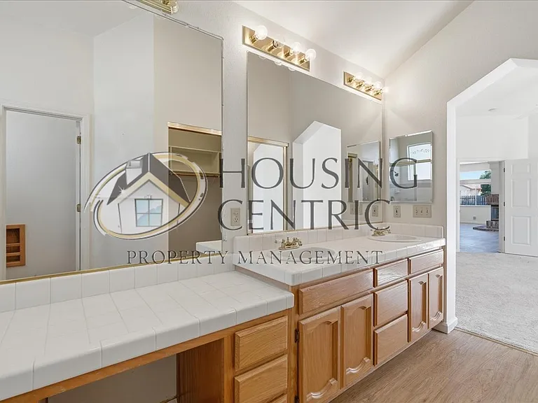 108 Pembury Way — Photo 25