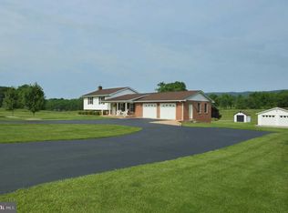 1549 Lost Rd, Martinsburg, WV 25403