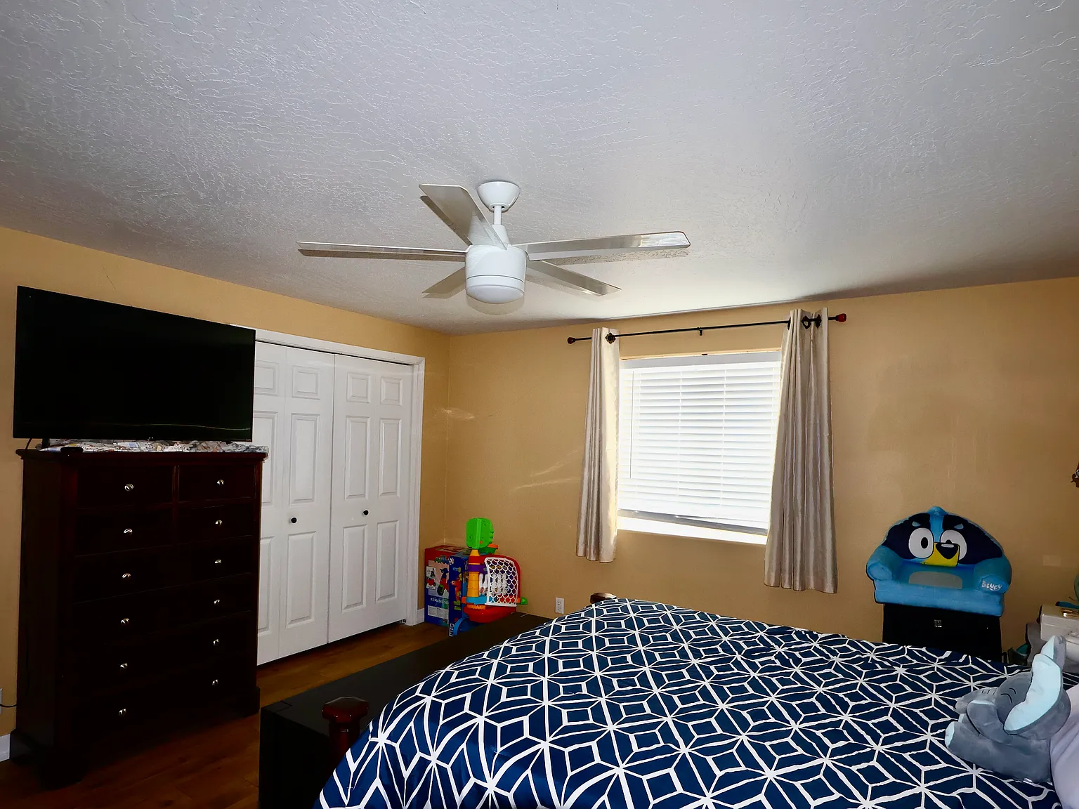 3 bed, 1294 sqft, $2,900 — Photo 4