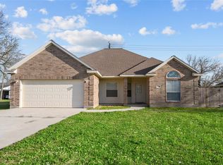 11224 Cherry Point Dr, Mont Belvieu, TX 77535