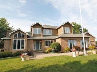 1 White Oak Bnd, Rochester, NY 14624