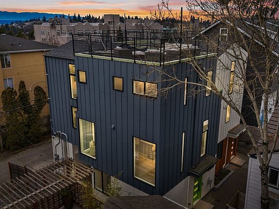 4th image of 4855 42nd Avenue SW #B