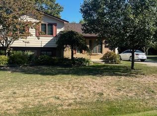 2693 Wisconsin Rd, Troy, MI 48083