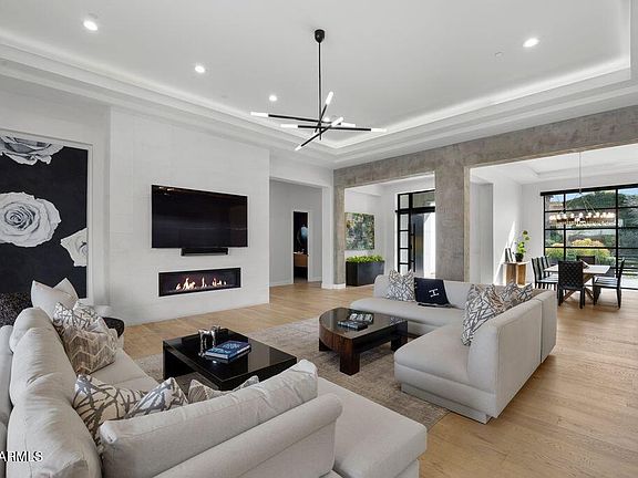 5th image of 6416 E CALLE CAMELIA --