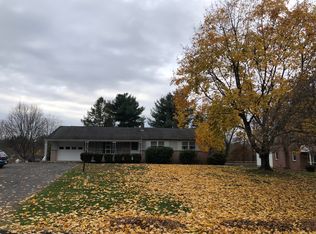 134 Schoolhouse Ln, Lewisburg, PA 17837