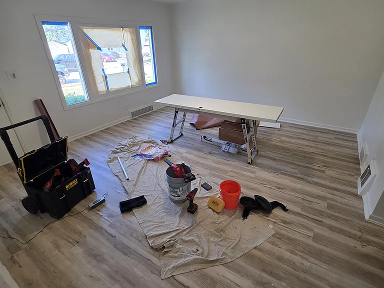 2221 Mayflower Ave — Photo 2