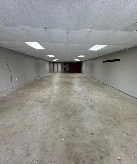 102 W Virginia Ave — Photo 6