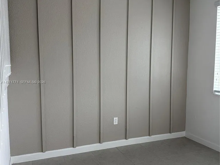 1427 SE 7th Ter #1427 — Photo 36