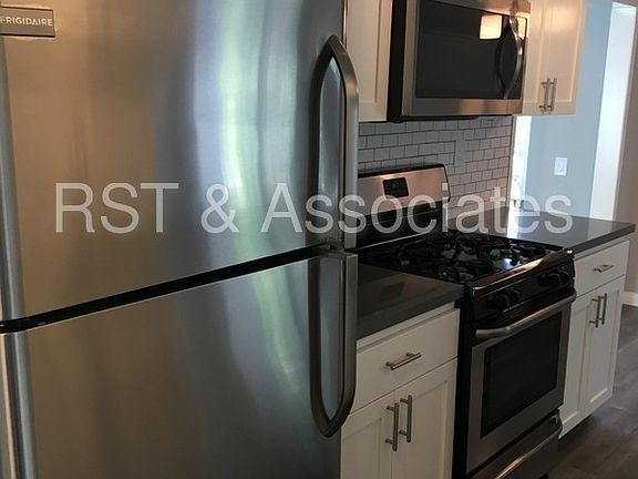 4th image of 2015 S Bentley Ave APT 7