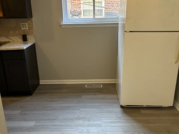 2nd image of 9370 Hoff St Floor 1