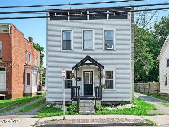 65 High Street, Hoosick Falls, NY 12090
