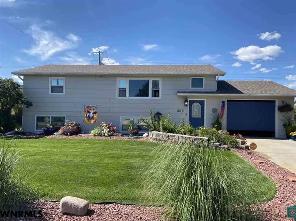 1515 Quail Ridge Rd, Gering, NE 69341