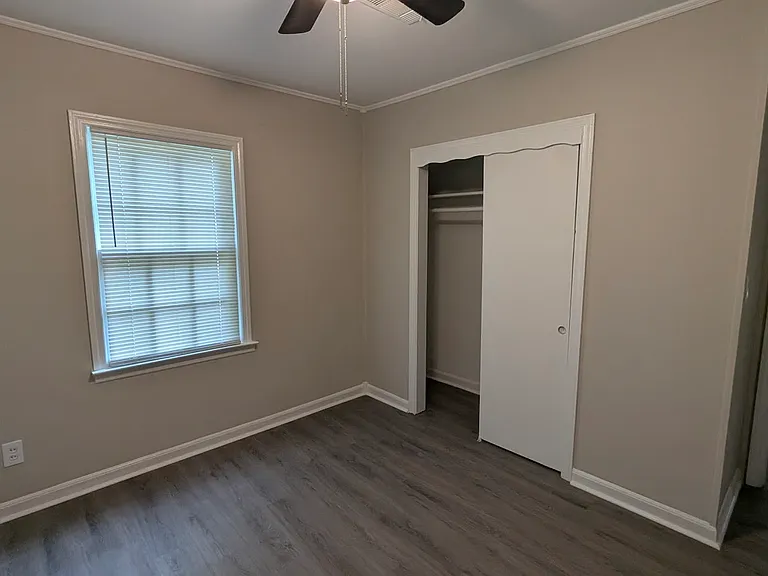 102 Marshall Dr — Photo 11