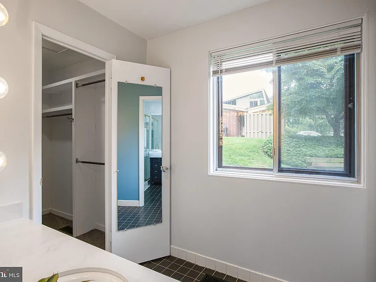 3406 Woodvalley Dr — Photo 35