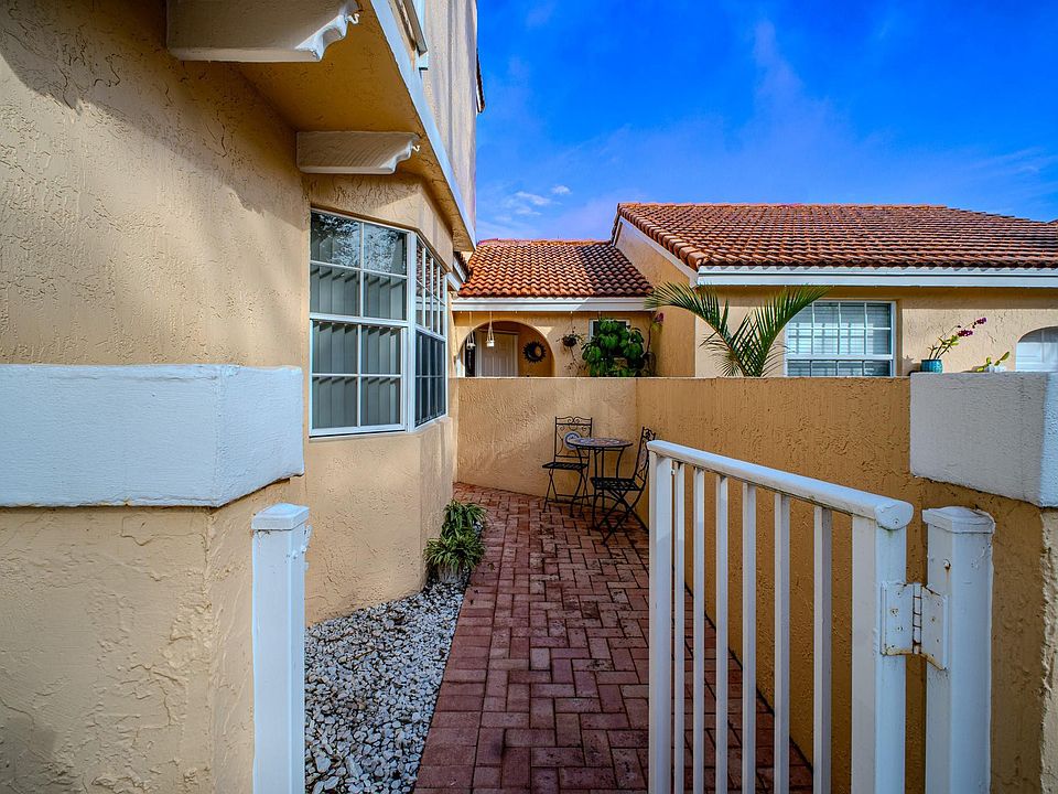1st image of 11431 Lakeview Drive #5-C