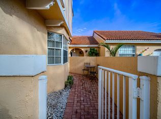 11431 Lakeview Dr #5-C, Coral Springs, FL 33071