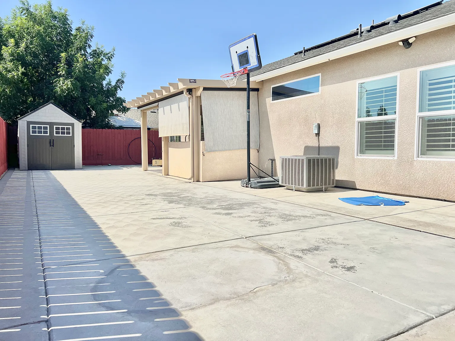 4 bed, 2257 sqft, $3,000 — Photo 3