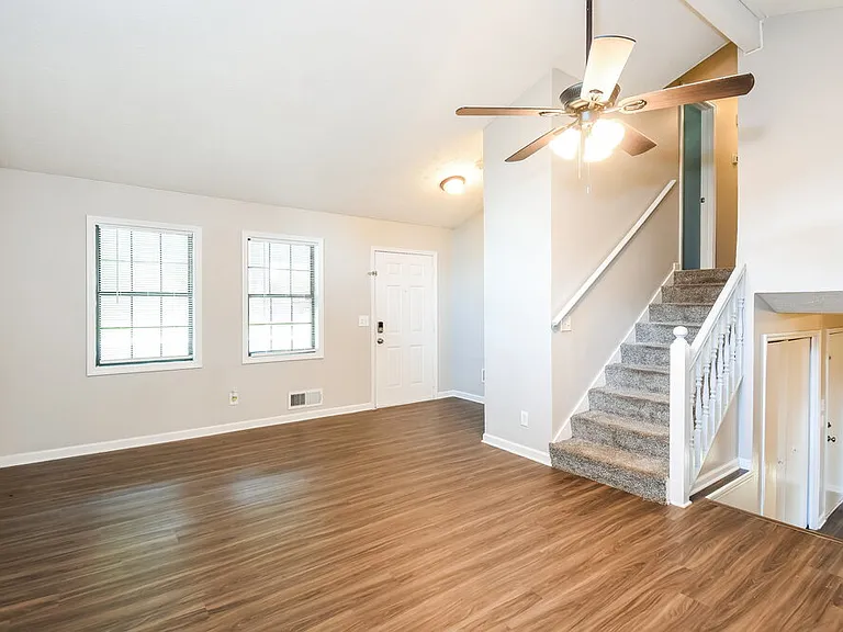 5376 Whitney Ct — Photo 8