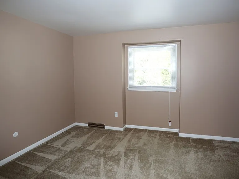 Villager Apartments — Photo 23