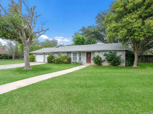 1308 ACORN RD, Hondo, TX 78861