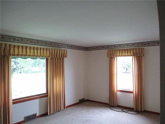 2nd image of 1749 20th St